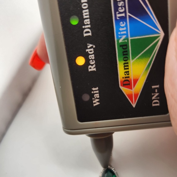 Real Diamond Teardrop Natural Emerald Necklace, Beautiful Minimalist Jewelry WOW - Picture 3 of 7